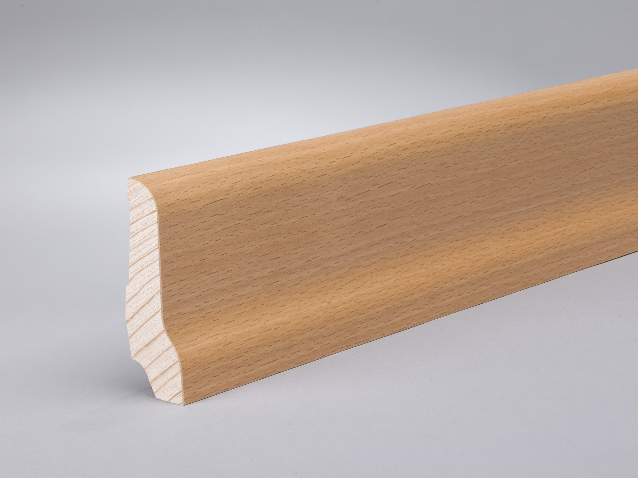 Buche (Furnier) 60x22x2400 mm lackiert profiliert