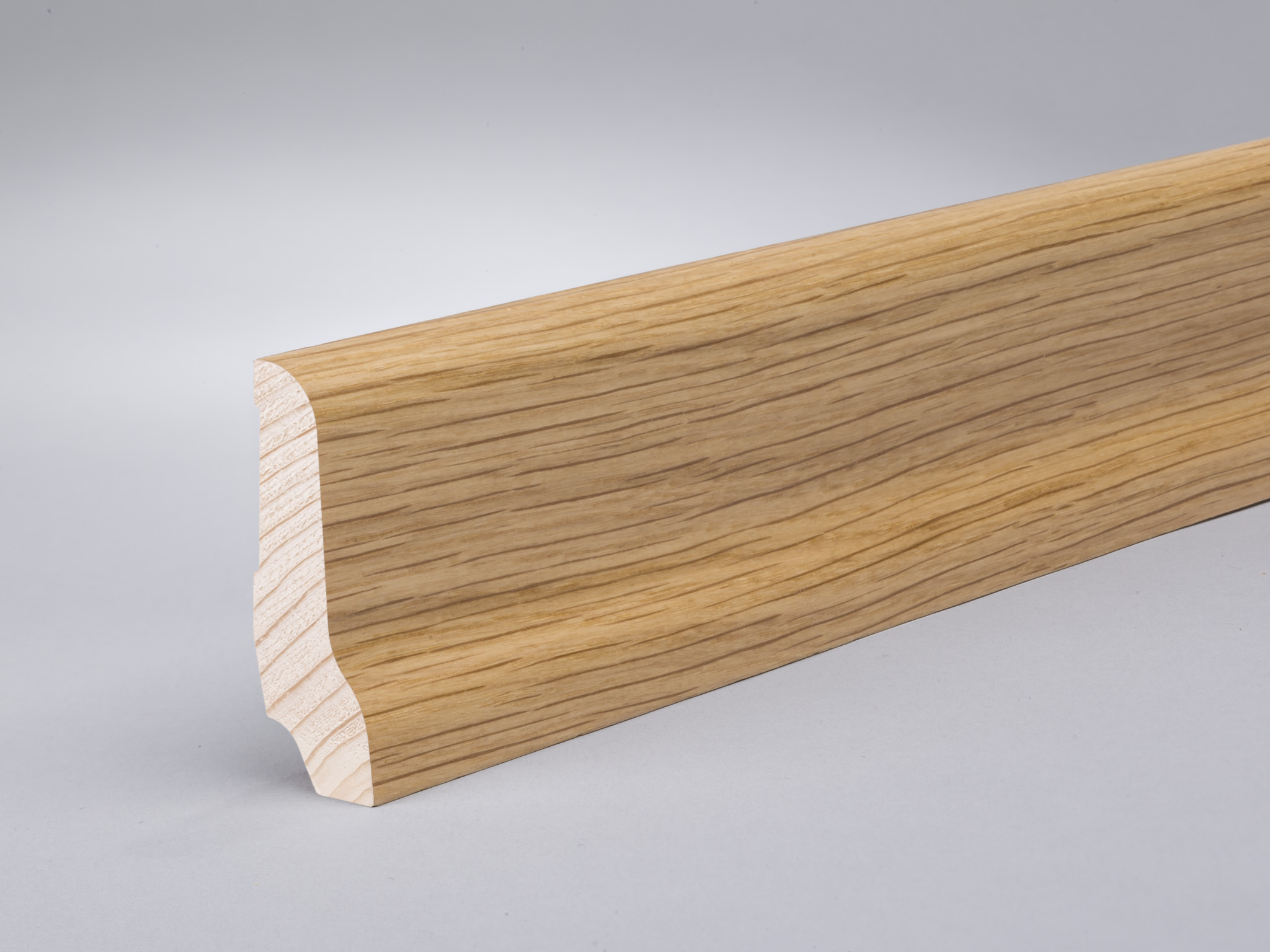 Eiche (Furnier) 60x22x2400 mm lackiert profiliert