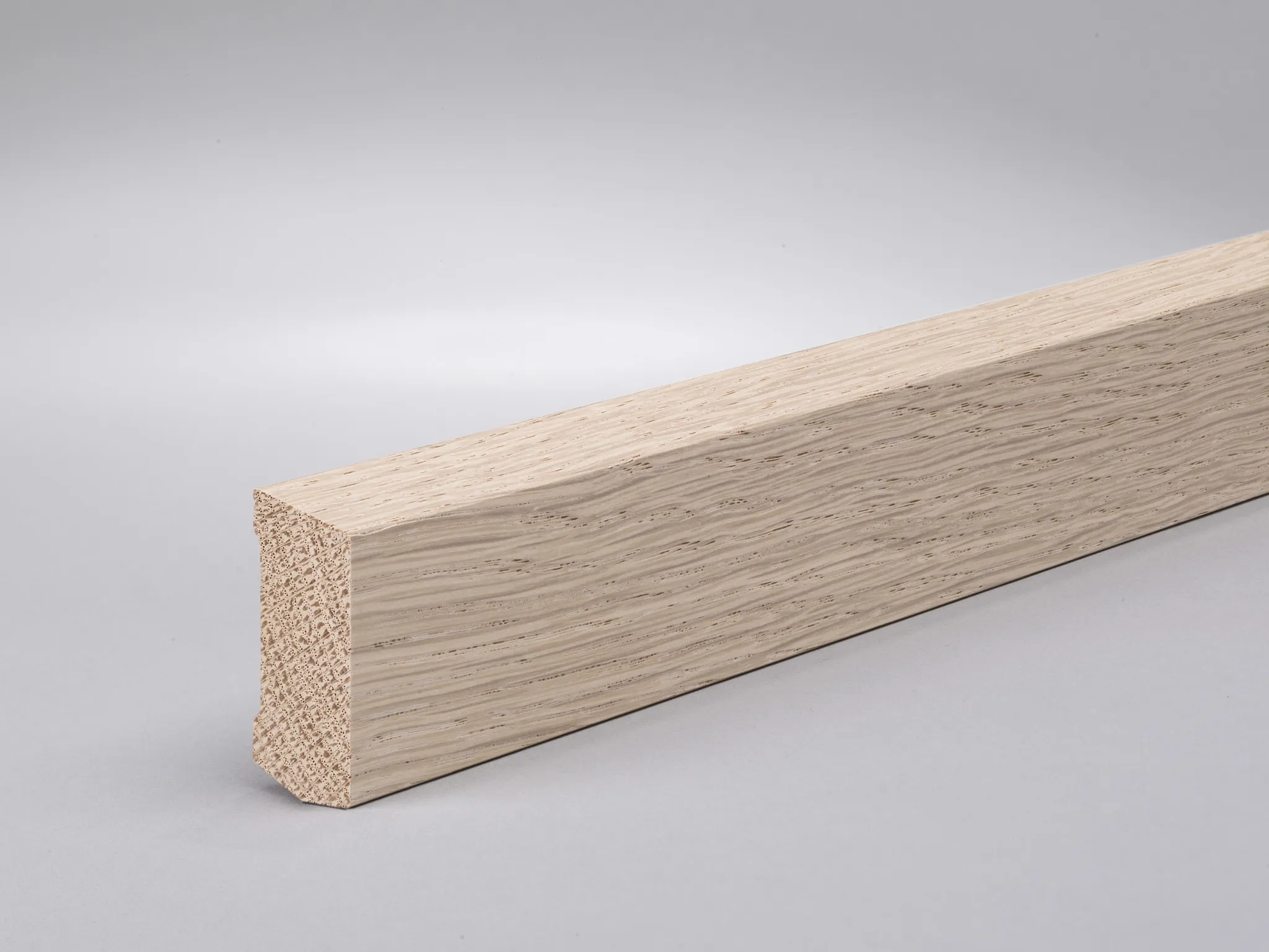 Eiche weiß geölt 40x16 mm Oberkante abgeschrägt