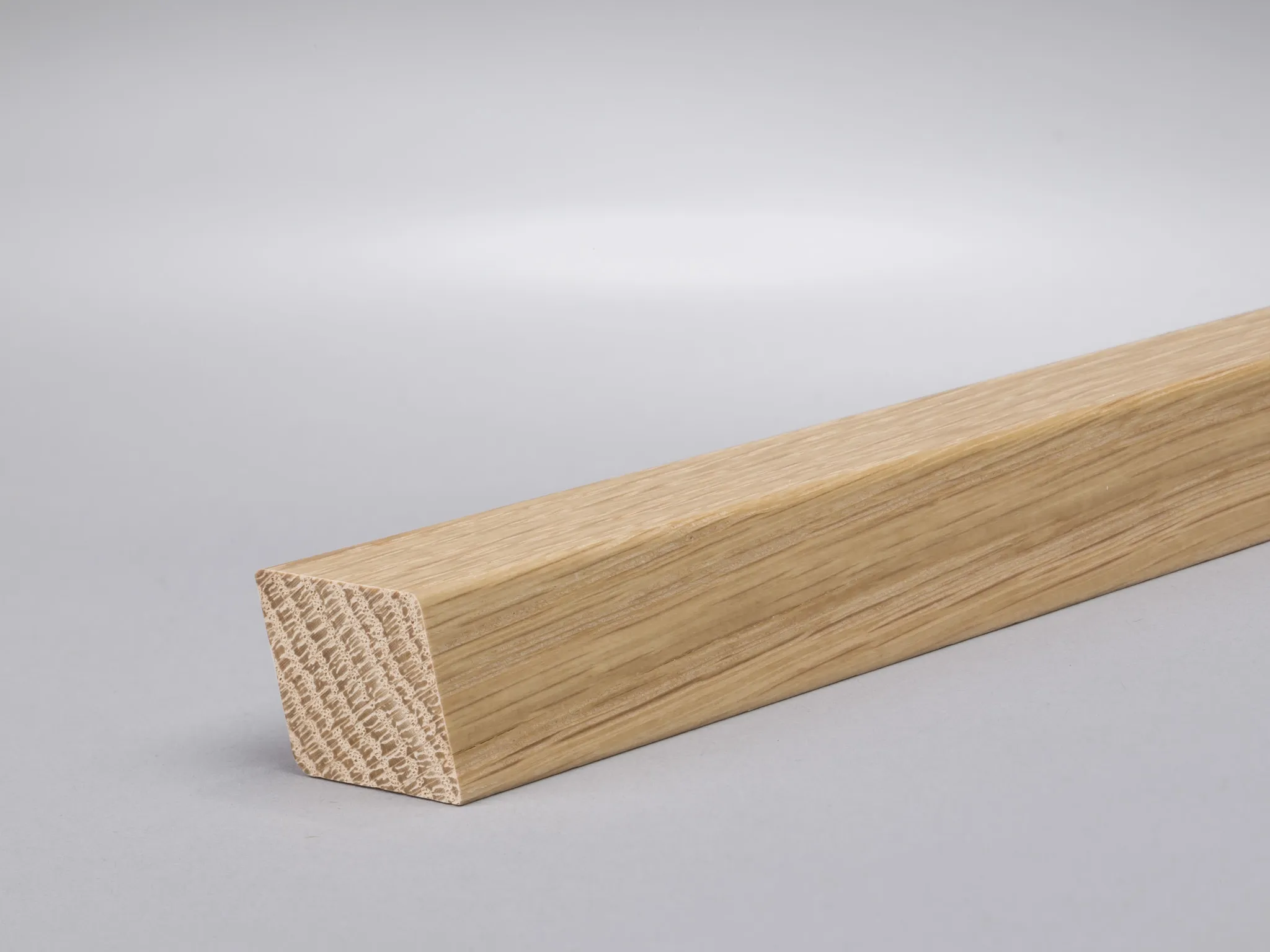 Eiche 25x20 mm Oberkante abgeschrägt