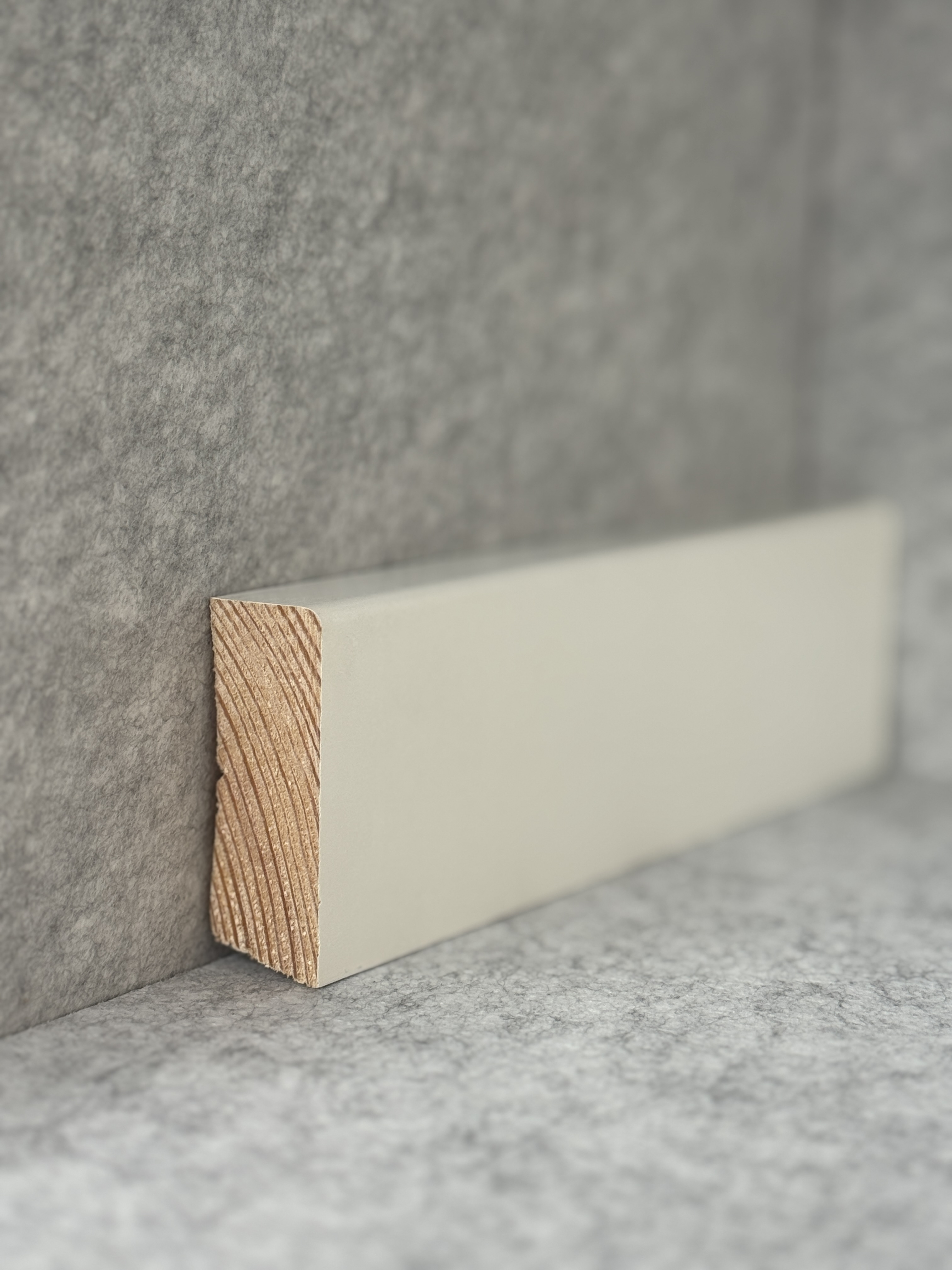 Massivholz weiß lackiert 56x21x2400 mm Oberkante gerade 