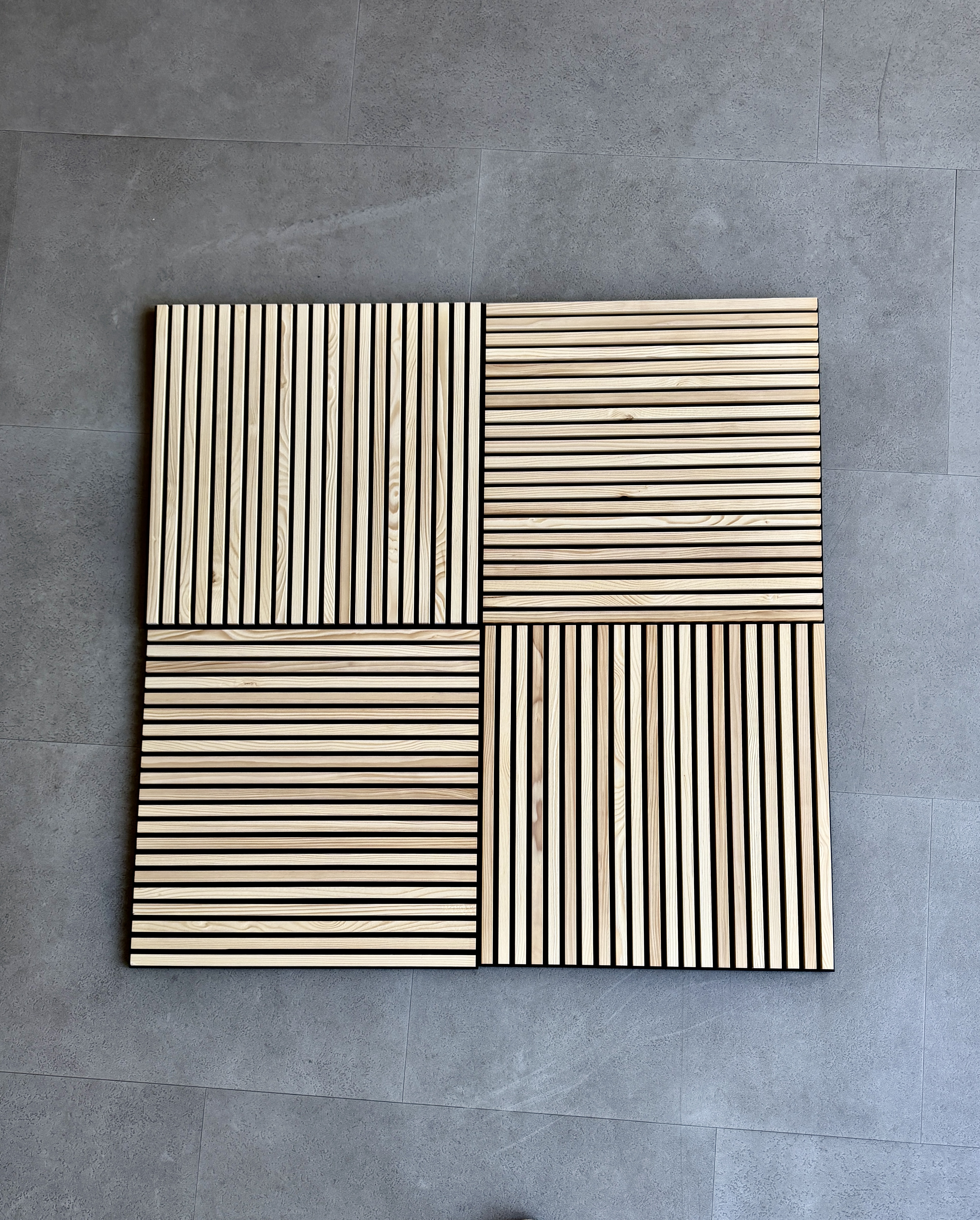 Akustikpaneel Fichte/Kiefer 625x625 mm lackiert - Vlies schwarz 